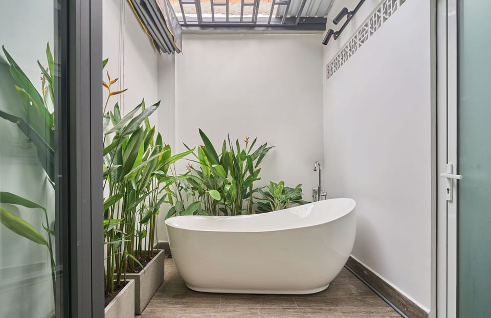 Romantic Double Room, 1 Queen Bed, Patio, Courtyard View | Garden view