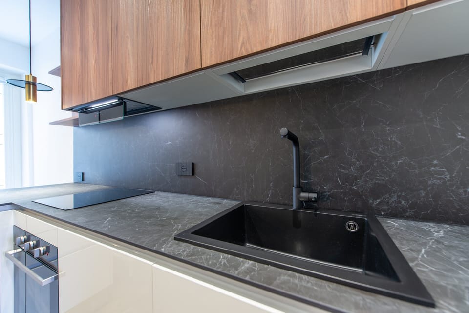 Superior Studio, 1 Queen Bed with Sofa bed, Courtyard View | Private kitchen