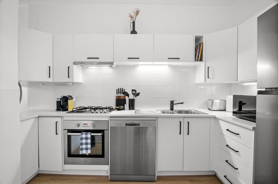 Apartment | Private kitchen | Cookware/dishes/utensils