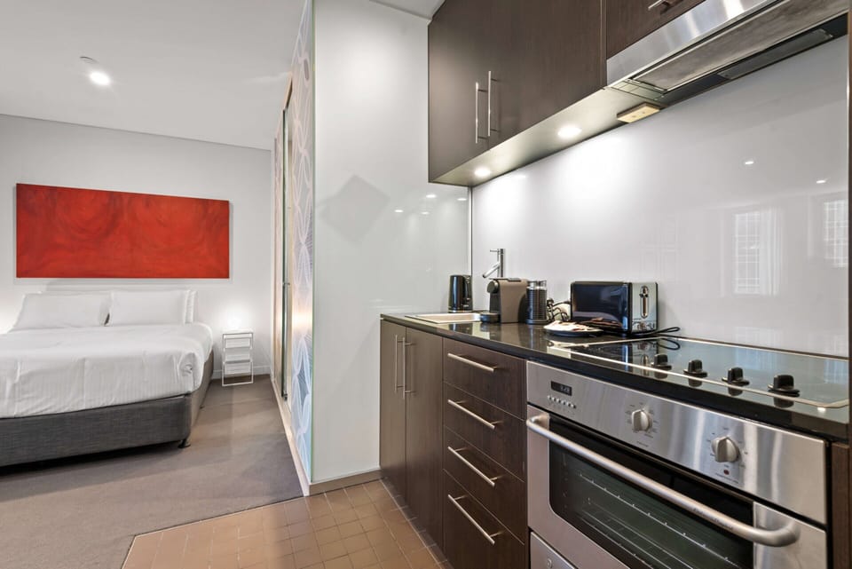 Apartment | Private kitchen | Cookware/dishes/utensils