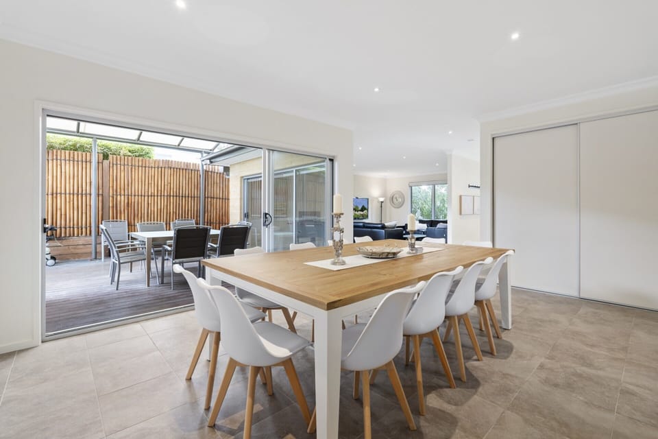 Apartment | Dining