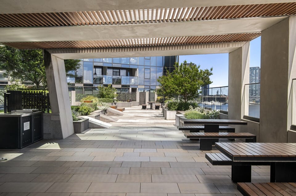Apartment | Outdoor dining