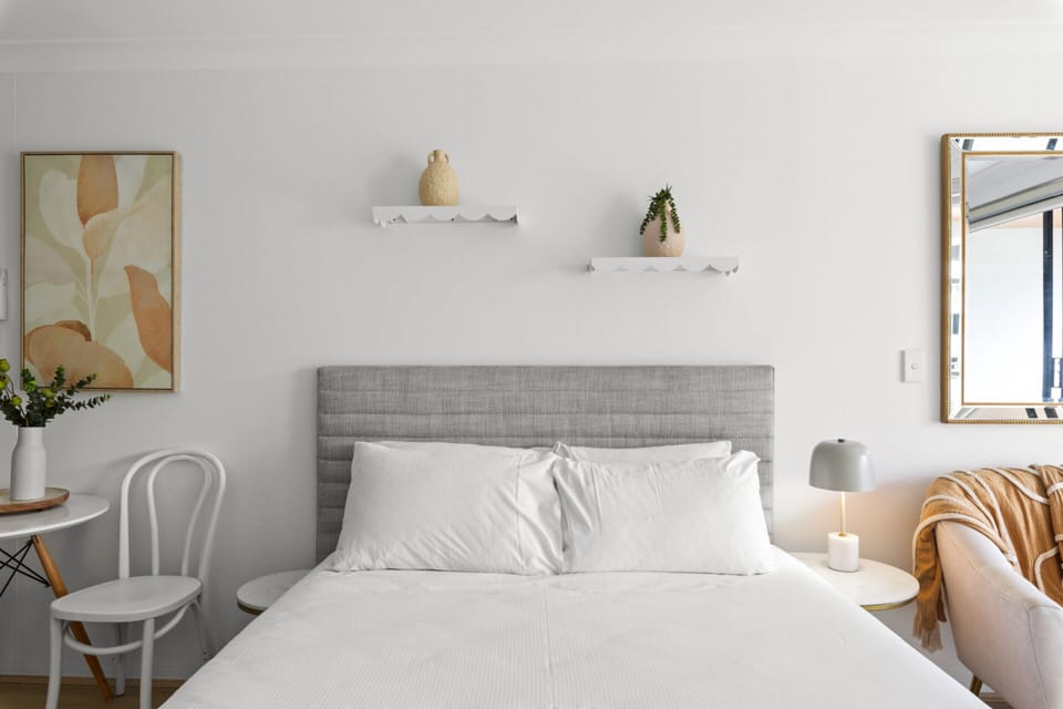 Apartment | 1 bedroom, laptop workspace, bed sheets