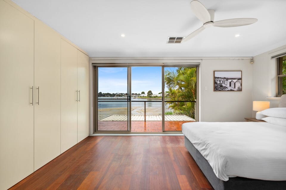 Apartment | 3 bedrooms, iron/ironing board, bed sheets
