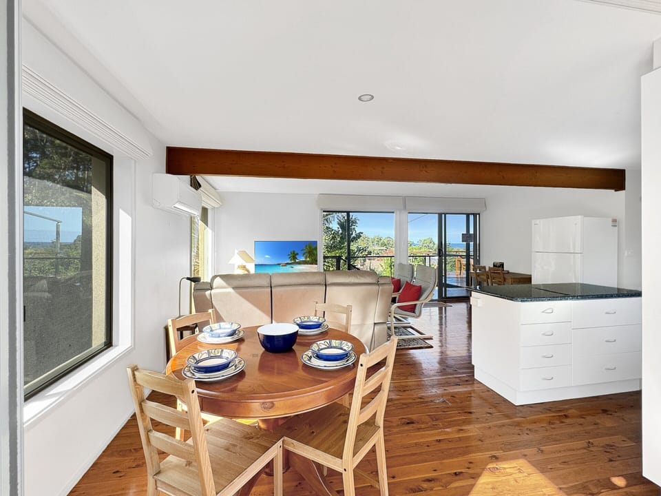 Apartment | Dining
