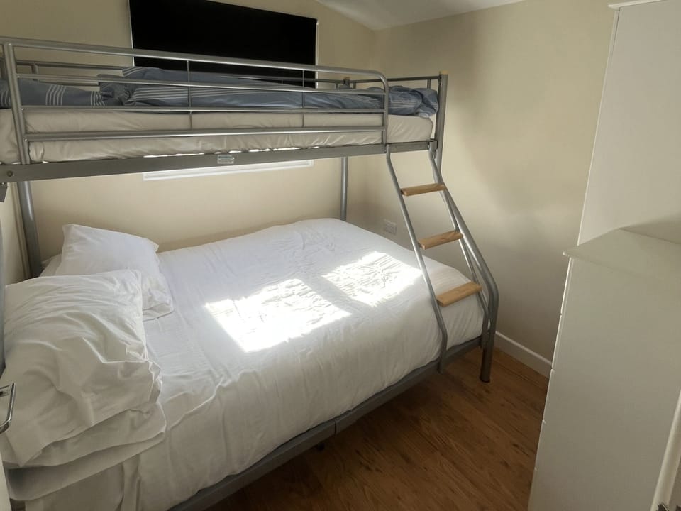 2 bedrooms, individually decorated, individually furnished, free WiFi