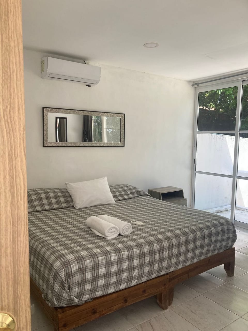 Basic Apartment, 2 Bedrooms, Non Smoking | Bed sheets