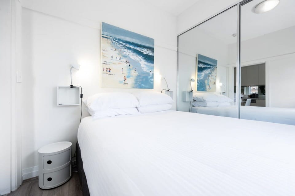 Snug 1-bed Unit Across From Bondi Beach Apartment in Sydney
