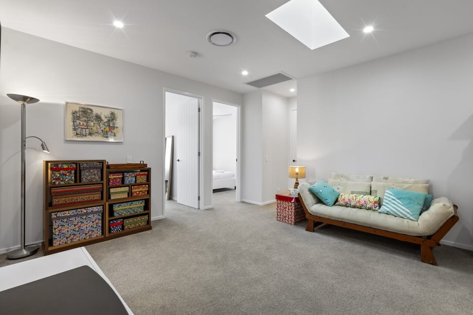 Apartment | 3 bedrooms, laptop workspace, iron/ironing board, bed sheets