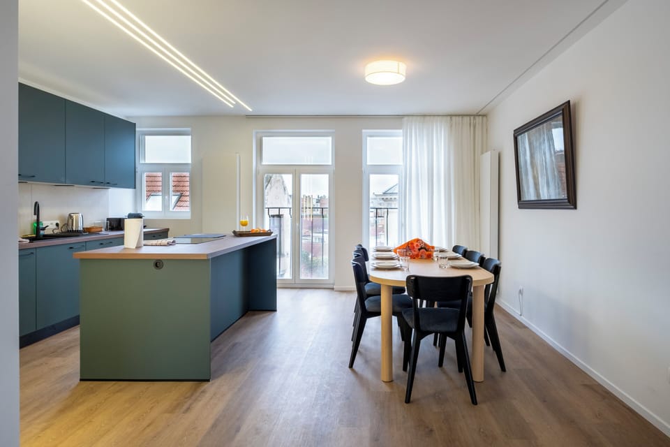 Comfort Apartment, City View | In-room dining