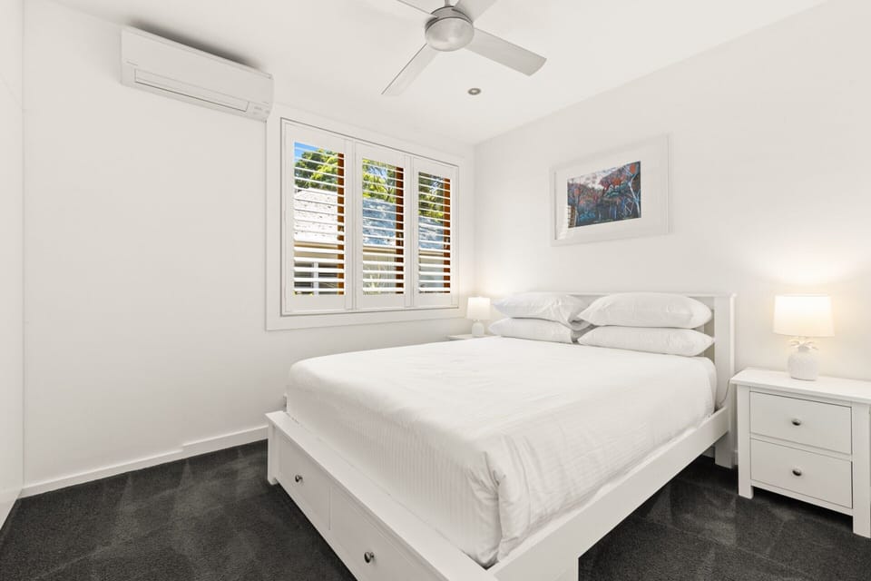 Apartment | 3 bedrooms, laptop workspace, iron/ironing board, bed sheets