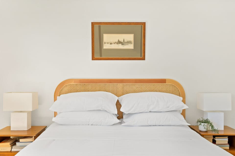 Apartment | 2 bedrooms, iron/ironing board, bed sheets