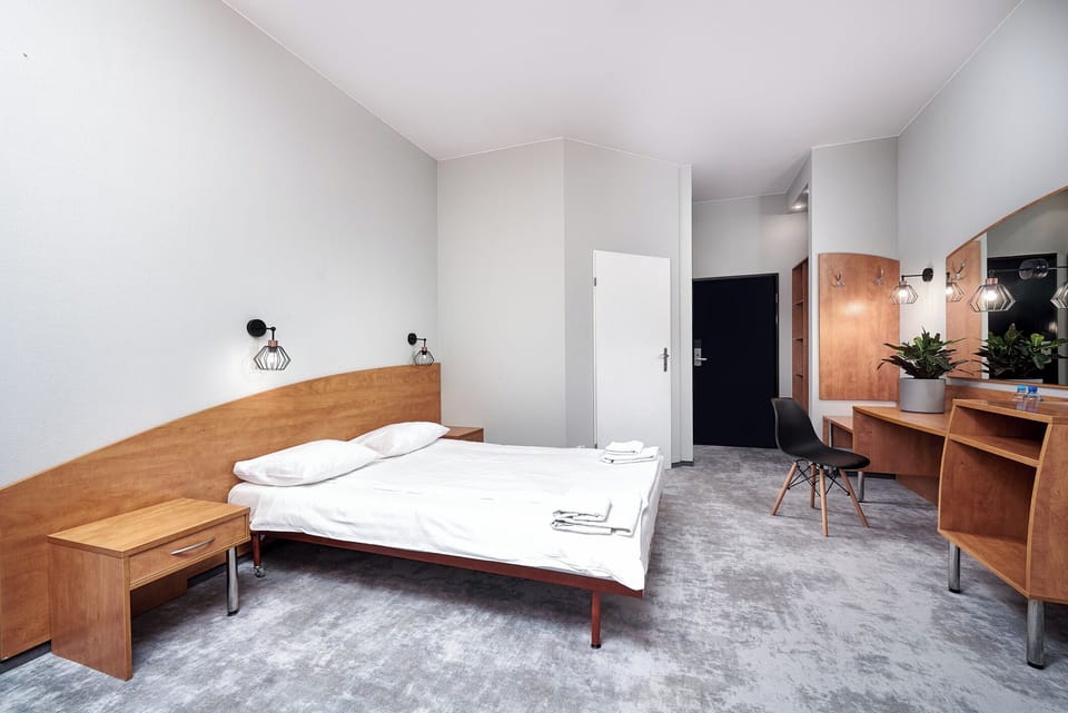 Classic Double Room | Desk, laptop workspace, iron/ironing board, free WiFi