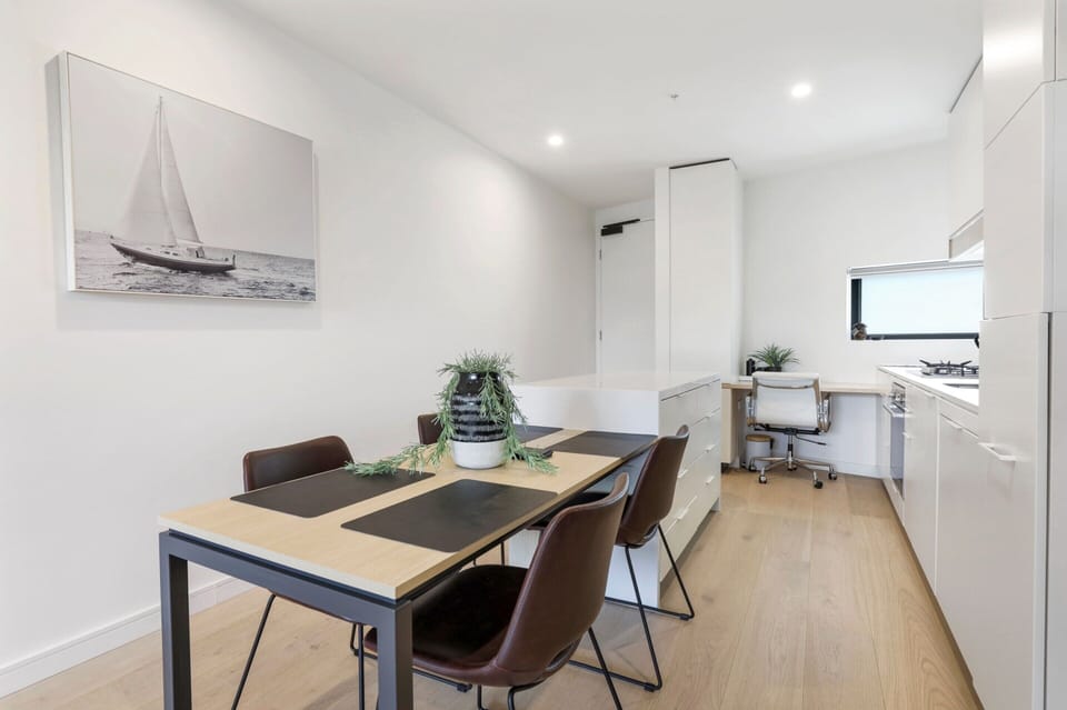 Apartment | Dining