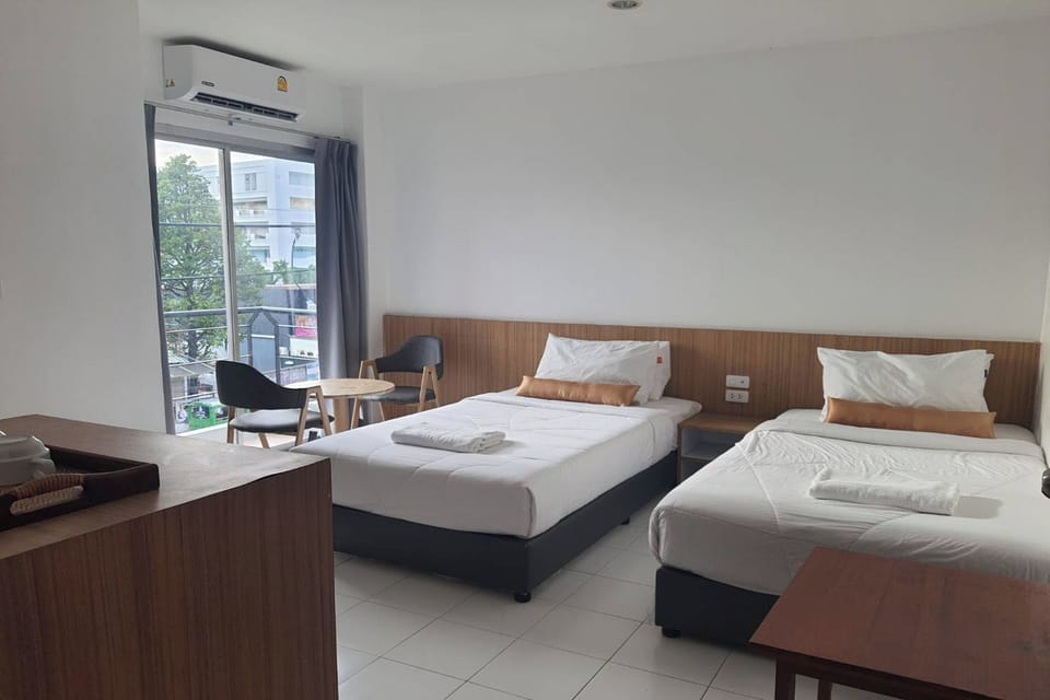Standard Twin Room | Desk, free WiFi, bed sheets