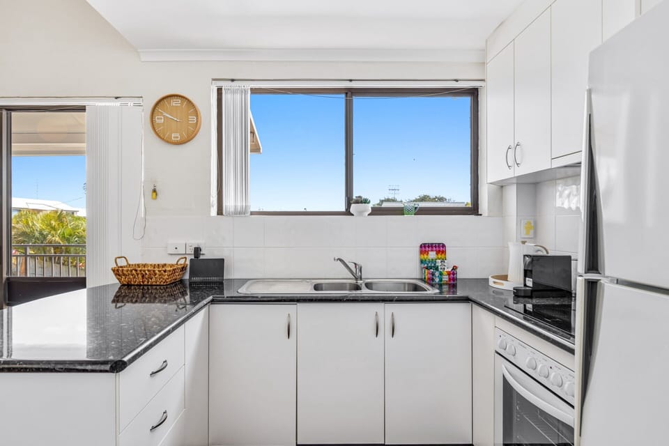 Apartment | Private kitchen | Cookware/dishes/utensils