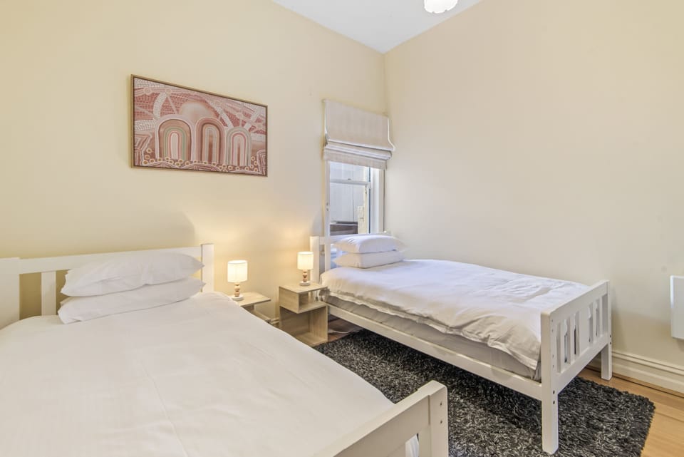 Apartment | 2 bedrooms, laptop workspace, iron/ironing board, bed sheets