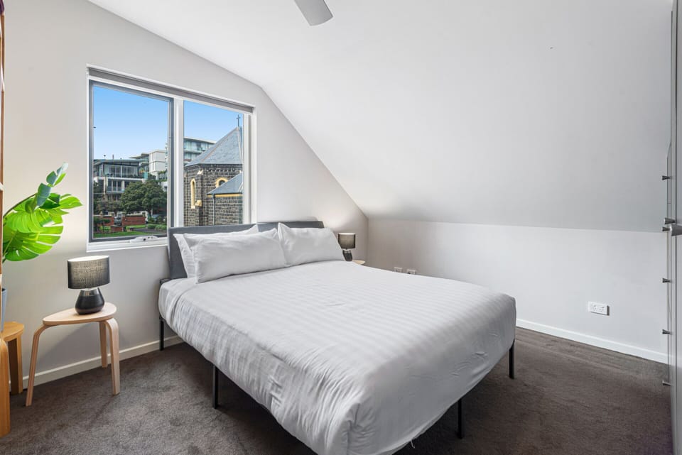 Apartment | 2 bedrooms, iron/ironing board, bed sheets