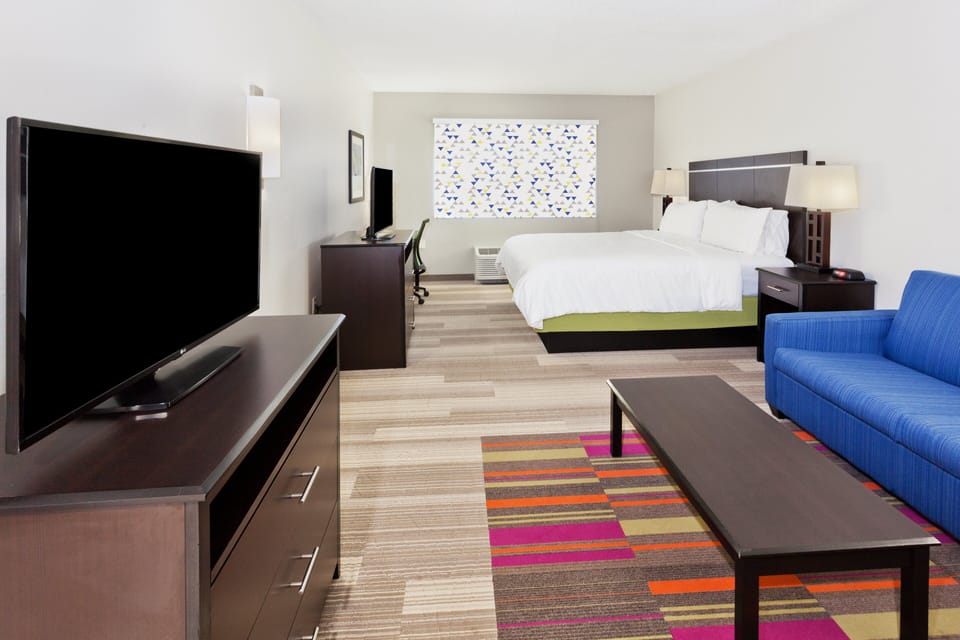 In-room safe, desk, iron/ironing board, free rollaway beds
