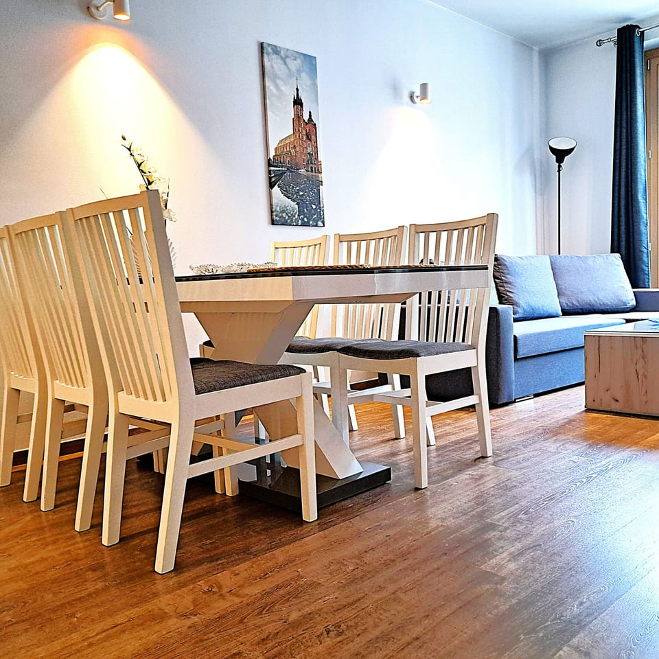 Deluxe Apartment, City View | Soundproofing, iron/ironing board, WiFi (free)