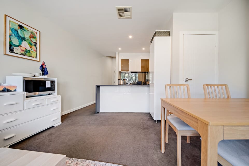 Apartment | Dining