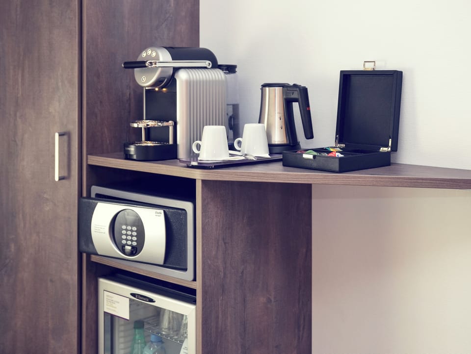 Privilege, Room, 1 Double Bed | In-room dining