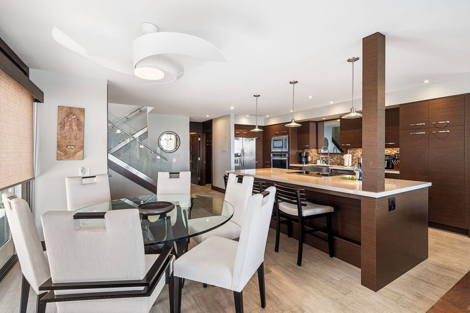 Condo, Multiple Beds, Lanai, Ocean View (Hale Kai O Kona 6) | Dining