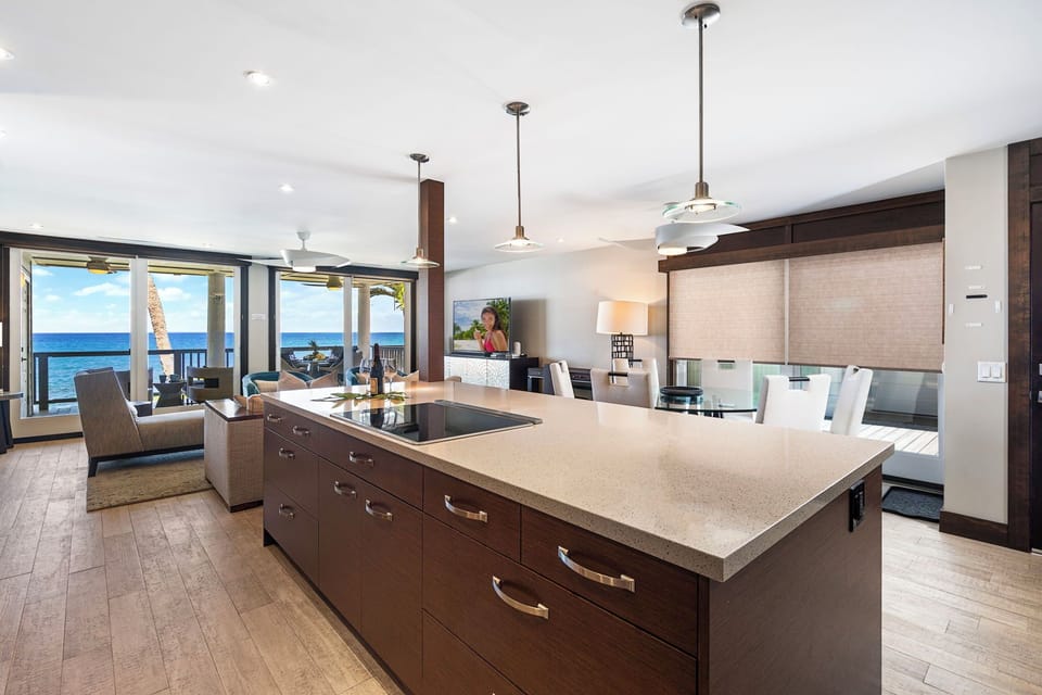 Condo, Multiple Beds, Lanai, Ocean View (Hale Kai O Kona 6) | Private kitchen