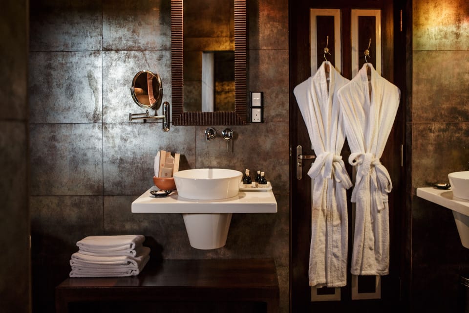 Free toiletries, hair dryer, bathrobes, towels