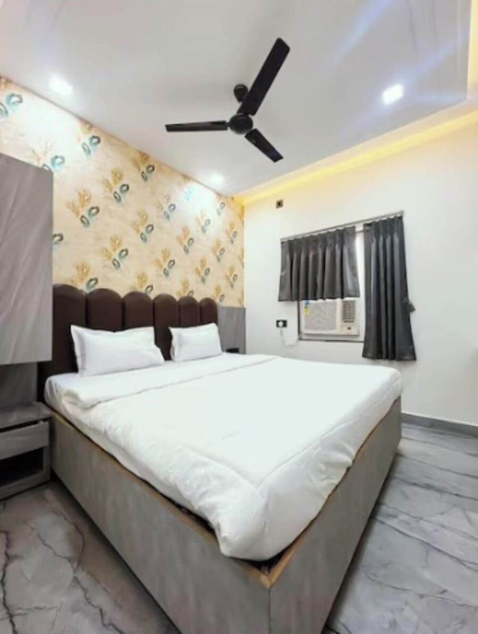 Deluxe Room, City View | Soundproofing, free WiFi