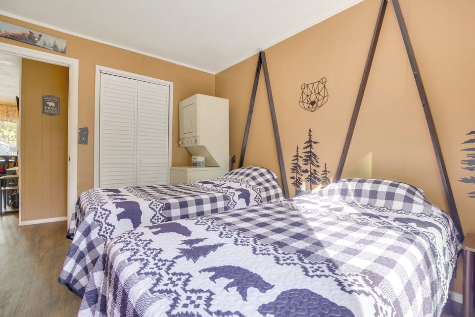 House (2 Bedrooms) | Interior