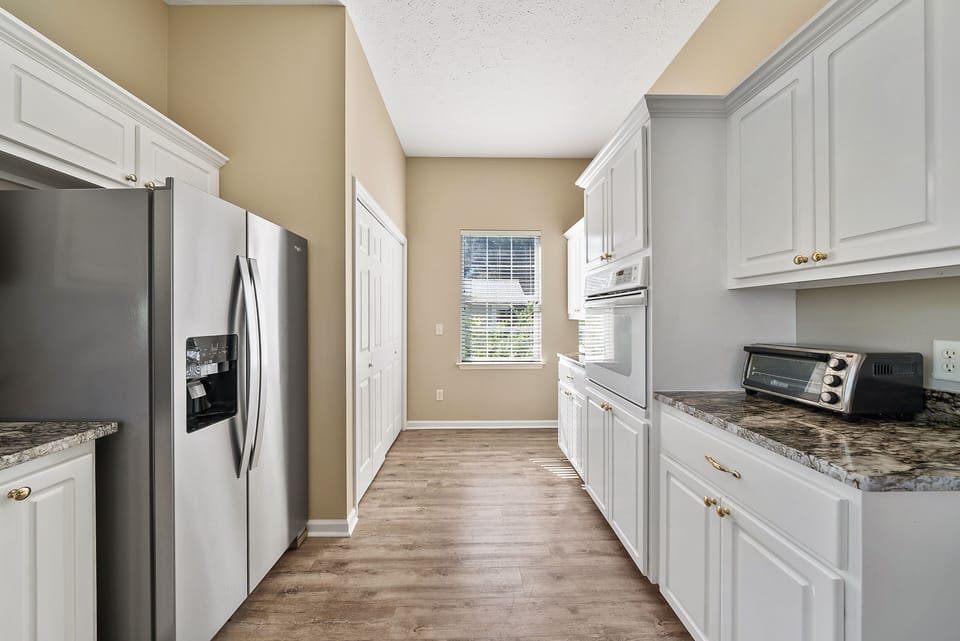 House, 3 Bedrooms | Private kitchen | Fridge, oven, coffee/tea maker