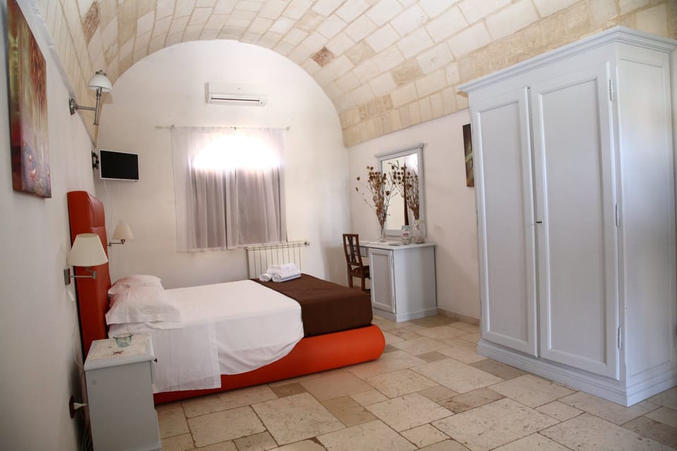 Standard Double Room | Minibar, desk, cribs (surcharge), WiFi (free)