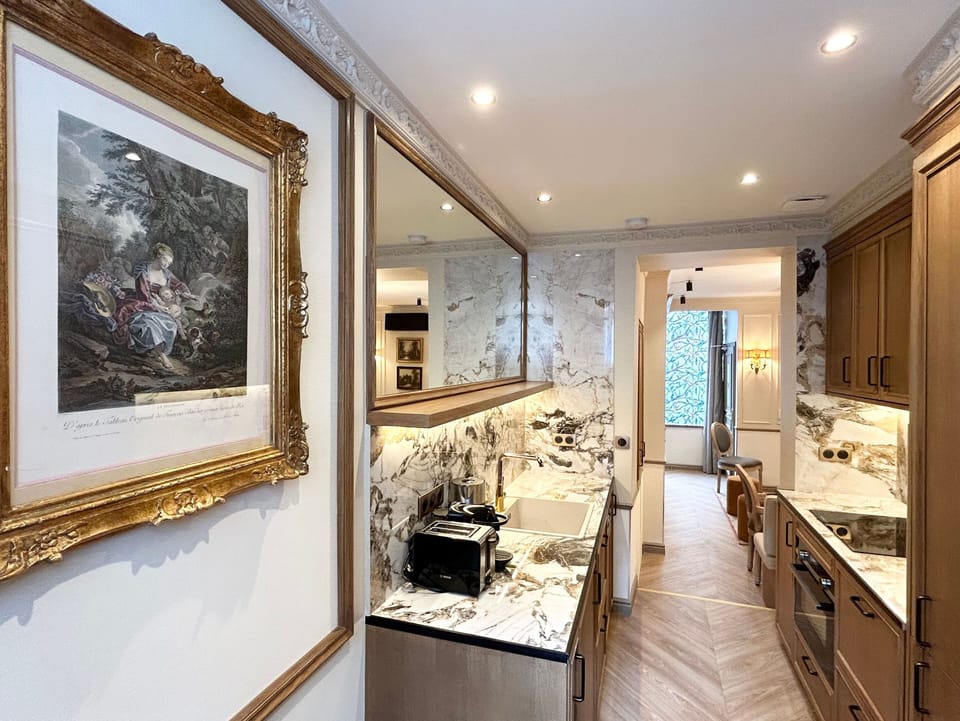 Apartment, Courtyard View | Private kitchen | Fridge, microwave, oven, stovetop