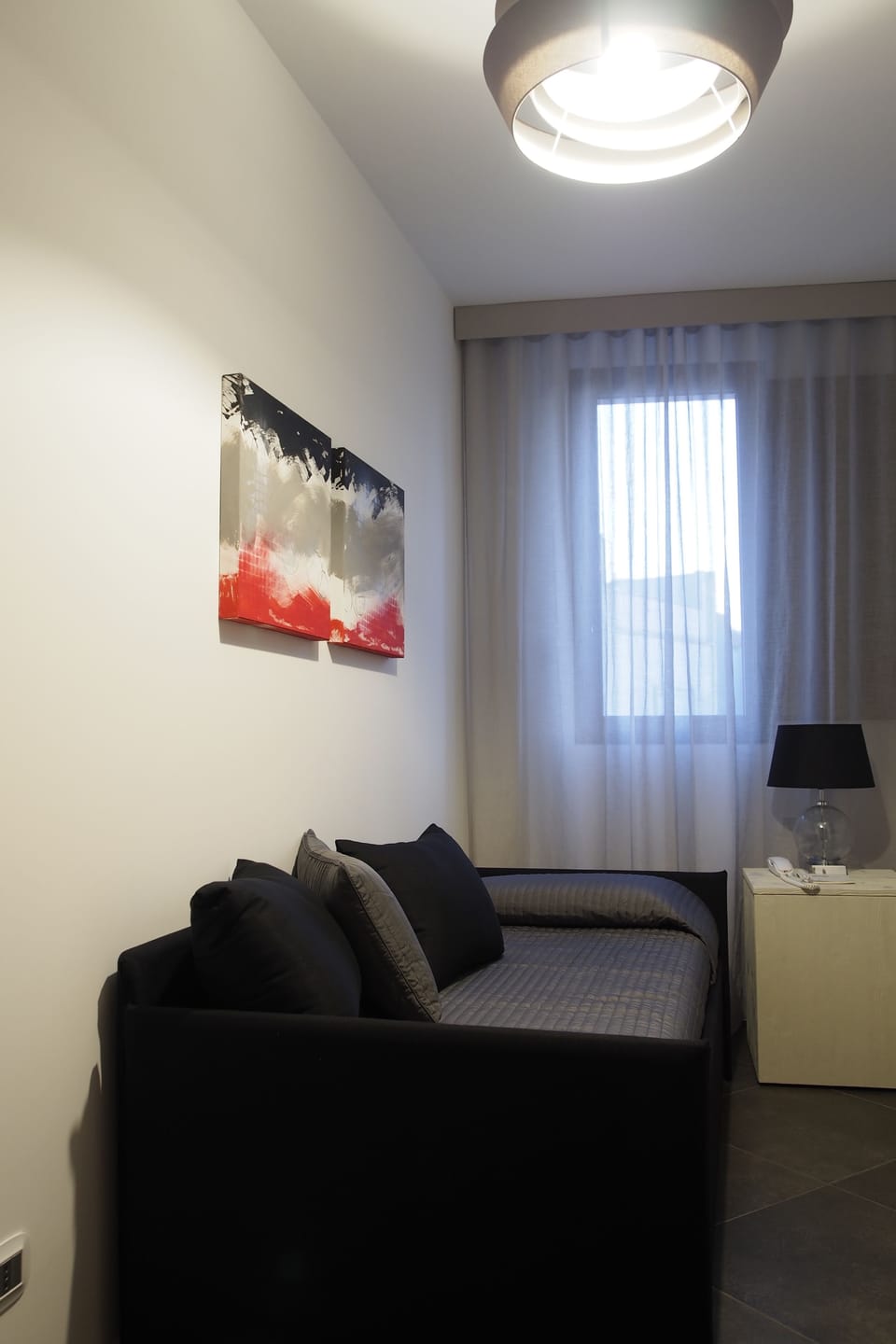 Standard Single Room | Living area | LED TV