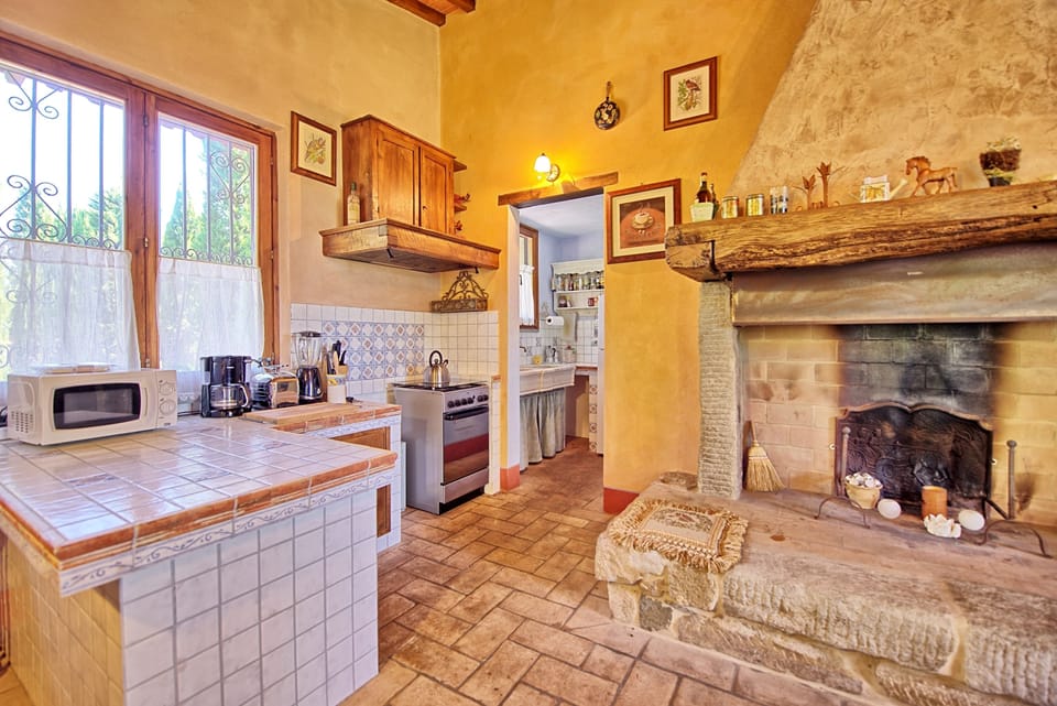 Panoramic Villa, 3 Bedrooms (Casa Cipressi) | Private kitchen | Full-size fridge, microwave, oven, stovetop