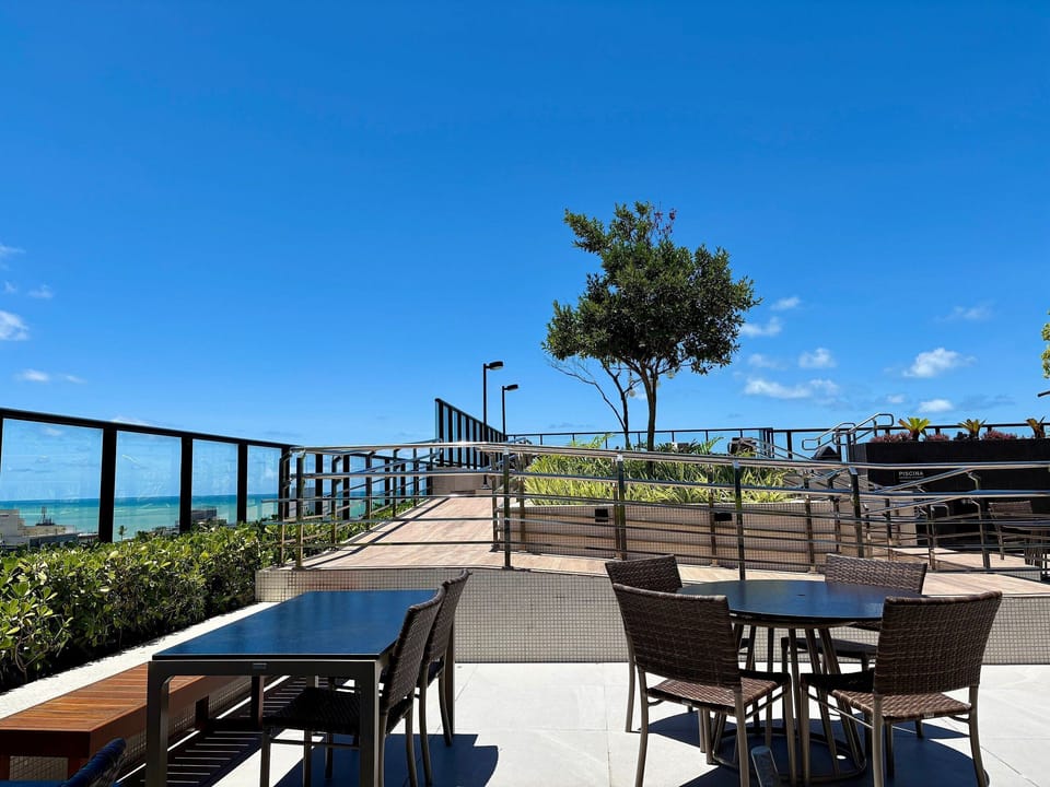 Studio | Outdoor dining