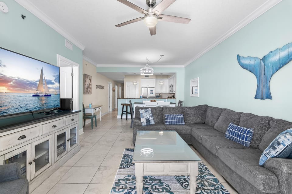 Condo, Multiple Beds (Azure #112) | Living area