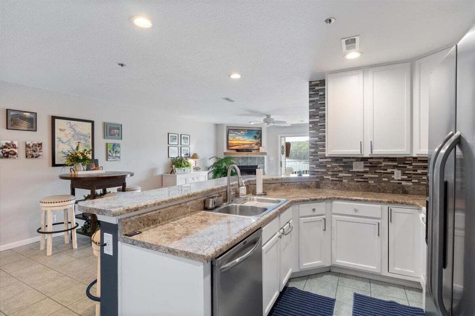Condo, Multiple Beds, Patio (No Plans Paradise) | Private kitchen