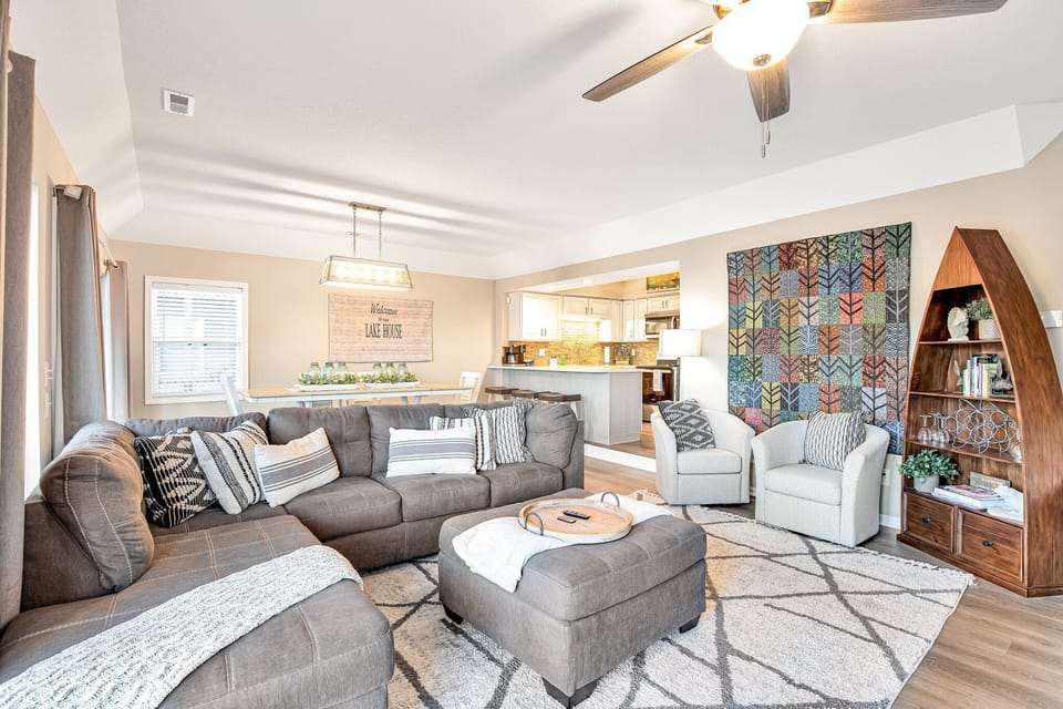 House, Multiple Beds, Patio (Living the Dream at Hickory Cove) | Living area