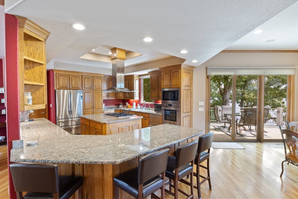 House, Multiple Beds, Hot Tub (Sunset Oasis) | Private kitchen