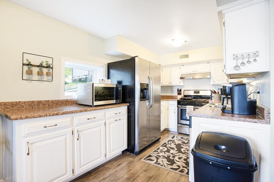 House, Multiple Beds, Patio (Moon Tide) | Private kitchen