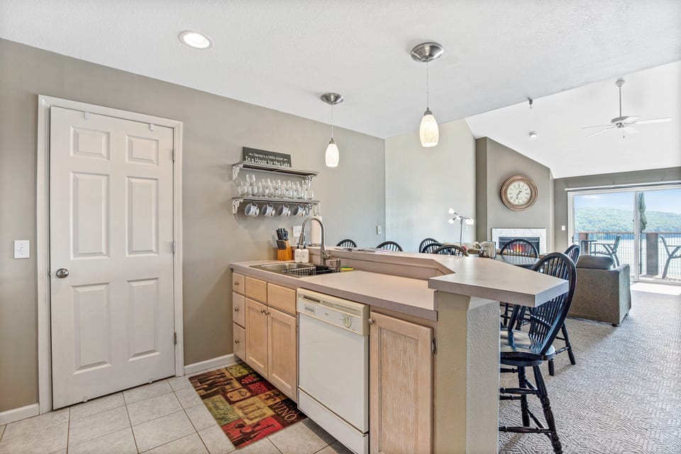 Condo, Multiple Beds, Patio (Happy Hollow) | Private kitchen
