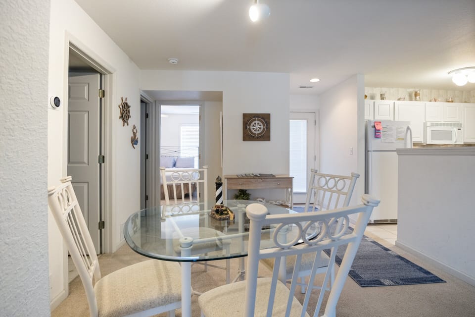 Condo, Multiple Beds, Patio (Day Dreamer) | 2 bedrooms, individually decorated, individually furnished, bed sheets