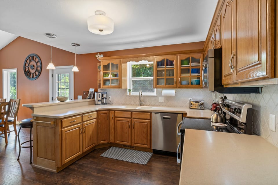 House, Multiple Beds, Patio (The Flagship) | Private kitchen