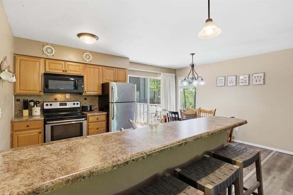 Cabin, Multiple Beds, Pool Access (Lake Life Livin) | Private kitchen