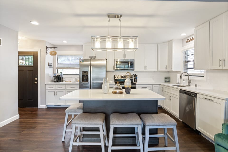 House, Multiple Beds, Patio (Sunrise Shores) | Private kitchen