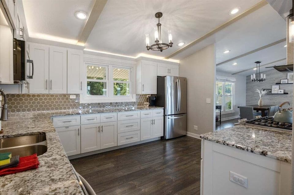 House, Multiple Beds, Patio (Holiday Point) | Private kitchen