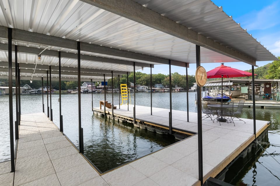 Dock
