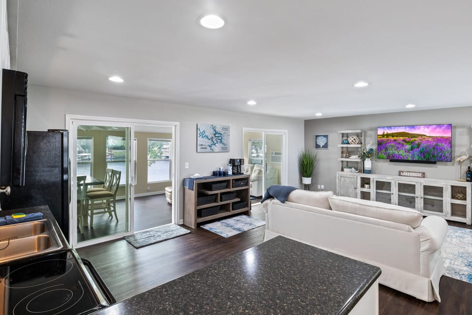 House, Multiple Beds, Patio (Aqua Vista) | Living area